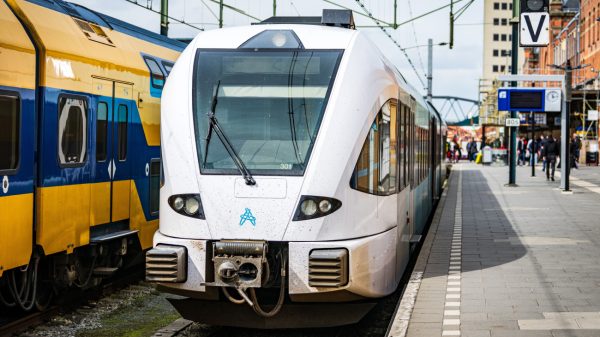 Treinmachinist overlijdt tijdens rit, passagiers vinden hem
