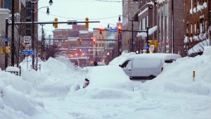Extreem winterweer en snijdende kou in VS zorgen voor ijzingwekkende beelden
