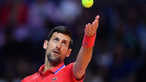 Tennisser Djokovic jaar na verbanning om vaccinatie toch terug in Australië