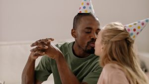 Thumbnail voor Jikke gaf haar vriend een mooi verjaardagscadeau: 'Voor ons beiden de eerste keer'