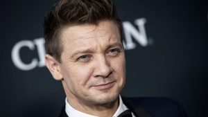 Thumbnail voor 'Avengers'-acteur Jeremy Renner in kritieke toestand na sneeuwschuifongeluk