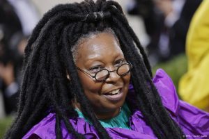 Whoopi Goldberg wil alleen Sister Act 3 met Maggie Smith