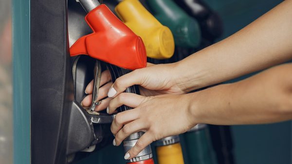 Nederlandse moeder is zoontje (9) vergeten bij tankstation in Duitsland
