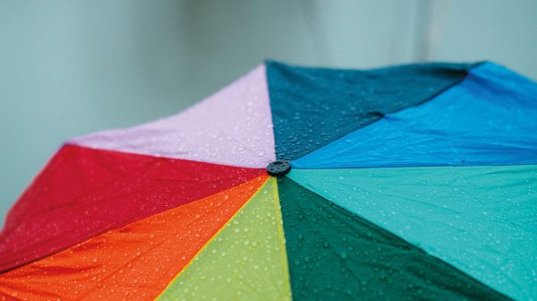 Geheel in stijl: veel wolken, regen en natte sneeuw op Blue Monday