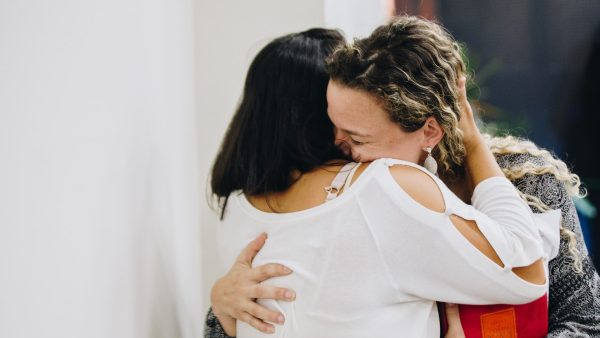 Dit kun je doen als een vriend(in) erdoorheen zit: Marieke (41) had een depressie en geeft tips