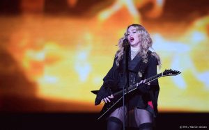 Thumbnail voor Madonna kondigt wereldtournee aan, komt ook naar Amsterdam