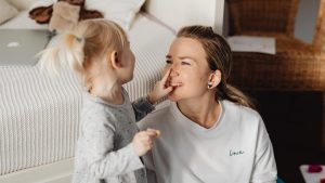 Thumbnail voor Dokter Felicia over de mommy makeover: 'Je moet geen binnenbocht willen nemen'