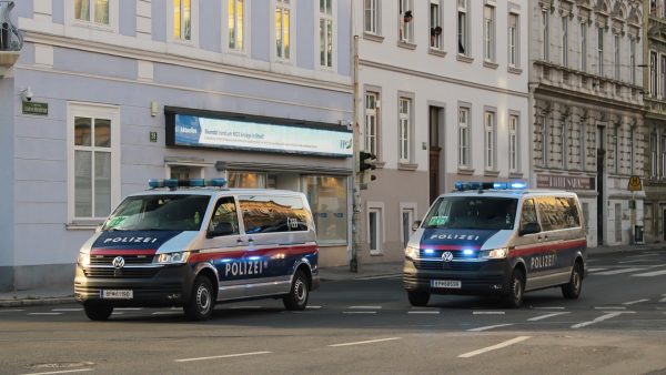 Kinderen ontdekt in Oostenrijkse wijnkelder