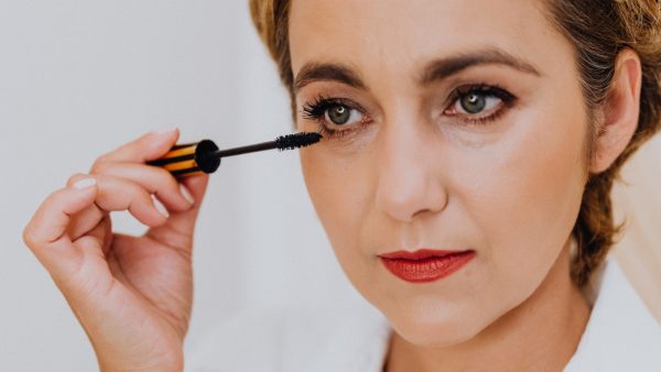 Dit is waarom je waterproof mascara niet dagelijks moet gebruiken (en dit zijn de beste alternatieven)