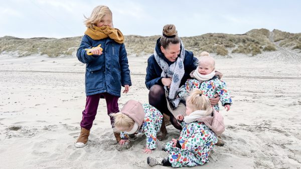 Wendy heeft een drieling (2) en een zoontje (5): 'Op vakantie gaan is niet onmogelijk'