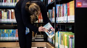 Thumbnail voor Pim Lammers, dichter Kinderboekenweek trekt zich terug na doodsbedreigingen