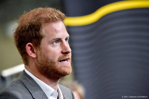 'Daily Mail' spreekt vrouw die de eerste was voor prins Harry