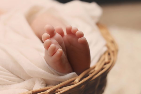 Ziekenhuizen hanteren verschillende protocollen voor doorverwijzen baby's