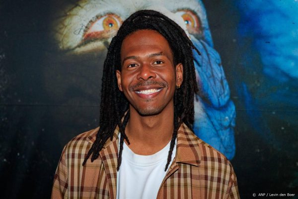 Jeangu Macrooy met Surinaamse boot bij Canal Parade en dít is het thema dit jaar