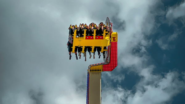 Un étudiant français (22 ans) est décédé après être tombé d’une attraction foraine