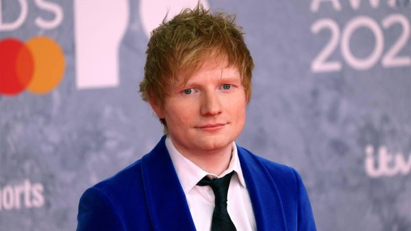 ed-sheeran-komt-na-ketchup-ook-met-pittige-sauzen