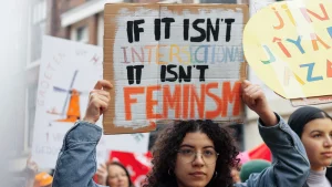 Thumbnail voor 'Why we march': hierom is de Feminist March lang niet alleen voor vrouwen