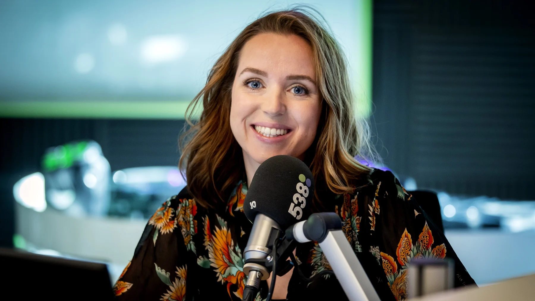 jo-van-egmond-zwanger-baby-nummer-twee-lekker-loeren