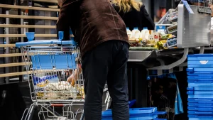 Thumbnail voor Laffe diefstal in supermarkt: man bestolen tijdens een epileptische aanval