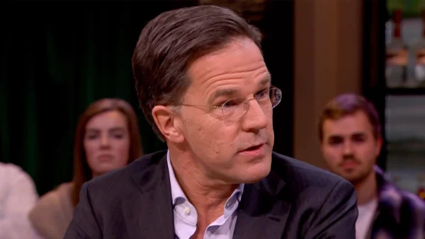 Mark Rutte was te gast bij 'Vandaag Inside': 'Met gestrekt been er in, maar beschaafd'