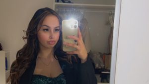 Thumbnail voor Latisha (24) heeft oogschade door wimperextensions: 'Kon niks meer zien'