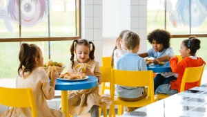Thumbnail voor Gratis schoolmaaltijden voor kwetsbare leerlingen: 'Kan een enorm verschil maken'