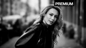 Thumbnail voor Premium | Loiza Lamers over (rol)model zijn en haar zeemeerminpak: 'Veel minder comfortabel dan ik als 7-jarig meisje dacht'