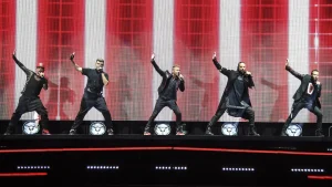 Thumbnail voor We want it that way: er ís een kans op gezamenlijk tournee Backstreet Boy en Spice Girls, zegt AJ McLean