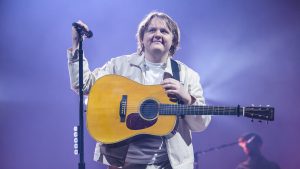 Thumbnail voor Lewis Capaldi stopt mogelijk met carrière om gezondheid