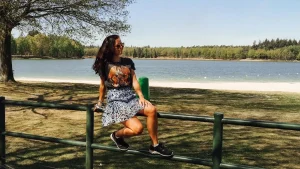 Thumbnail voor Naomi (24) zat urenlang alleen vast in een treinstel: 'En mijn telefoon was bijna leeg'