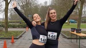 Thumbnail voor Gaby leerde binnen 8 weken 5 kilometer hardlopen: 'Was na de wedstrijd twee dagen ziek'