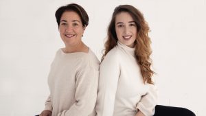 Thumbnail voor Geen geld of een beperking? Margo maakt iedereen mooi: 'Nu durven ze weer de straat op'