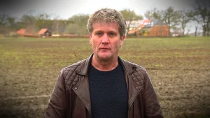 Thumbnail voor Kijkers in shock na 'Undercover in Nederland' over gruweldaden zorgboerderij: 'Misselijkmakend'