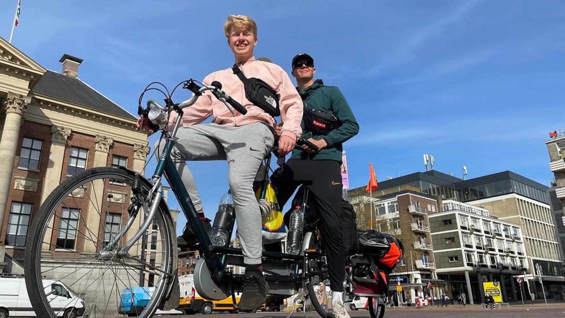 Herre (18) en Jesper (18) gaan op tandem naar Marokko: 'Maar we houden helemaal niet van fietsen'