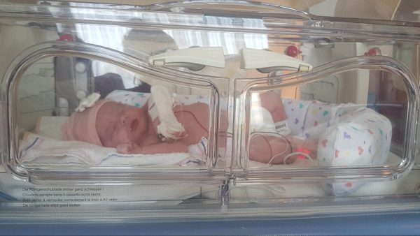 Melinde had 41,8 graden koorts tijdens bevalling: 'Niemand luisterde'
