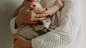 Thumbnail voor Elke zeven seconden overlijdt een zwangere vrouw of baby: 'Goede zorg kan meeste sterfgevallen voorkomen'