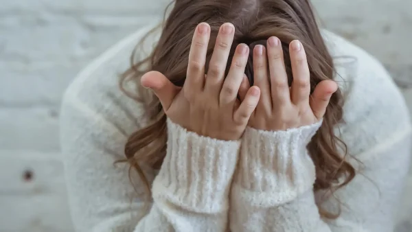 De dochter (22) van Jacqueline heeft een aanhoudende hersenschudding