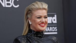 Thumbnail voor Kelly Clarkson reageert op kritiek 'slechte werksfeer' bij haar talkshow