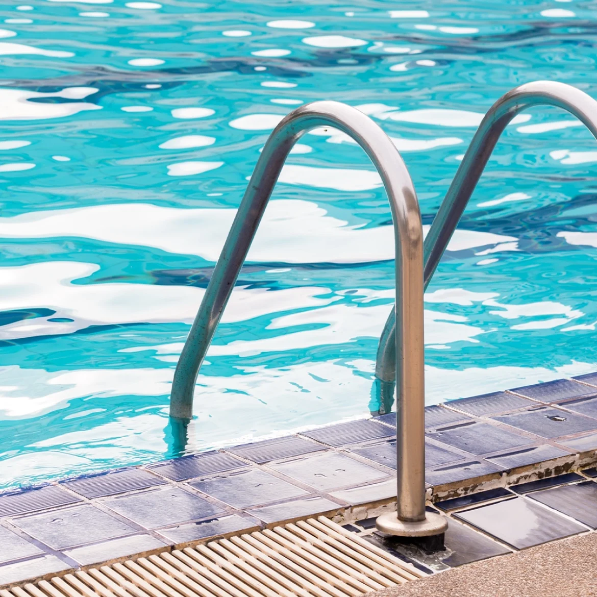 Nederlandse jongen (5) in kritieke toestand na val in zwembad op Kreta