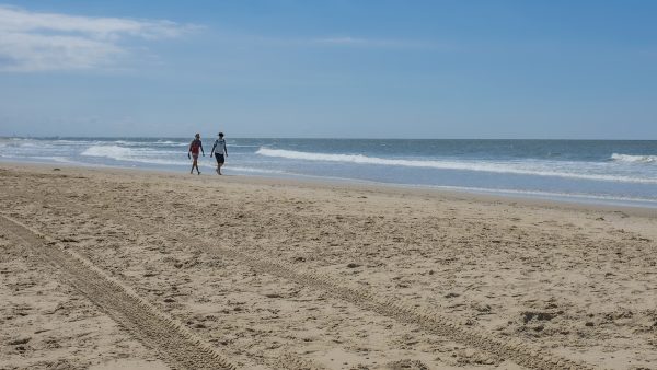 Zonnig weekend maar reddingsbrigade raadt zwemmen in zee af