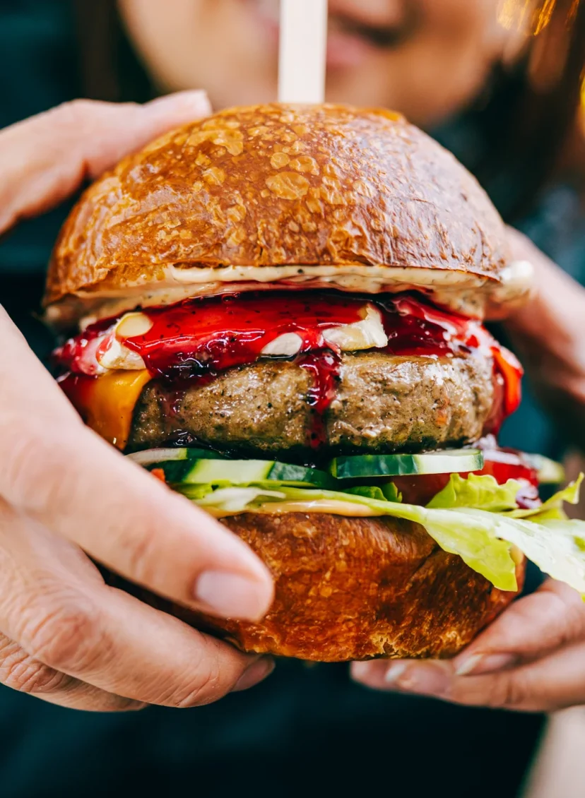 Jamie gaf een vegetariër vlees, illustratief beeld van een hamburger