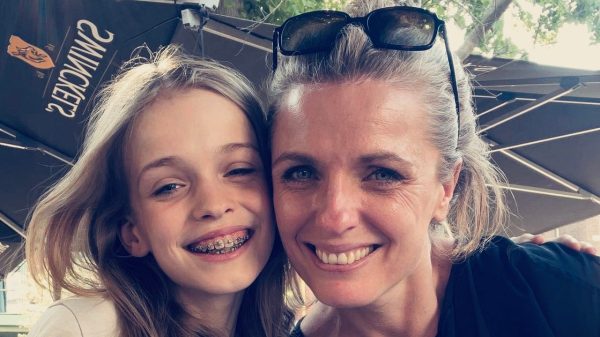 Heidi's dochter (14) heeft anorexia: 'De angst en machteloosheid probeer ik te omarmen'