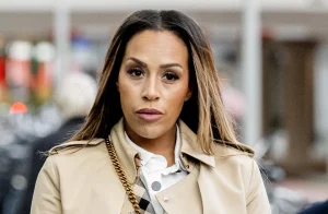 Thumbnail voor Glennis Grace 'krabbelt langzaam weer op' na incident: 'Kan het na mijn taakstraf afsluiten'