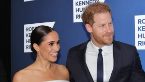 Thumbnail voor Geruchtenmolen draait op volle toeren: stevenen Harry en Meghan af op een scheiding?