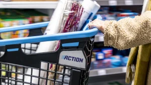 Thumbnail voor Terug in de rij: sommige filialen van Action schrappen zelfscankassa's