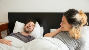Thumbnail voor Steeds meer stellen kiezen voor 'sleep-divorce': 'Ik kan woelen als een woelrat, dat wil ik hem niet aandoen'