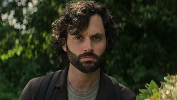 Penn Badgley hint op terugkeer oude bekenden in slotseizoen 'You': 'Ik kan nog niet zeggen wie'