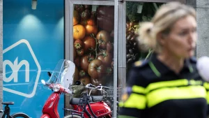 Thumbnail voor Medewerkster (56) van Albert Heijn doodgestoken in winkel in Den Haag