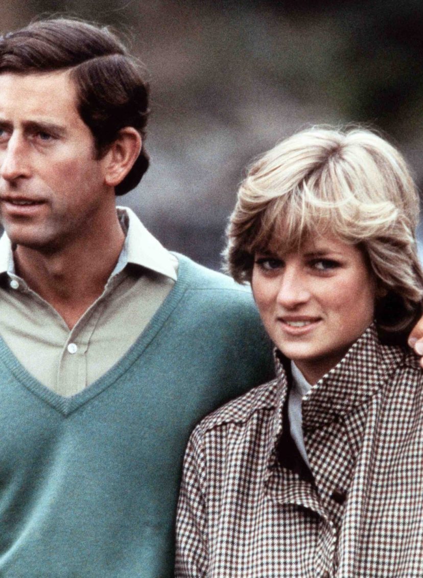 Sotheby's veilt beroemde trui van prinses Diana met witte schapen en zwart schaap