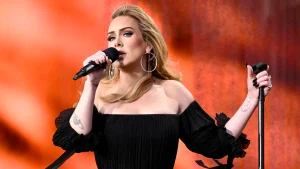 Thumbnail voor Adele waarschuwt fans in Las Vegas: 'Ik vermoord je als je iets gooit'